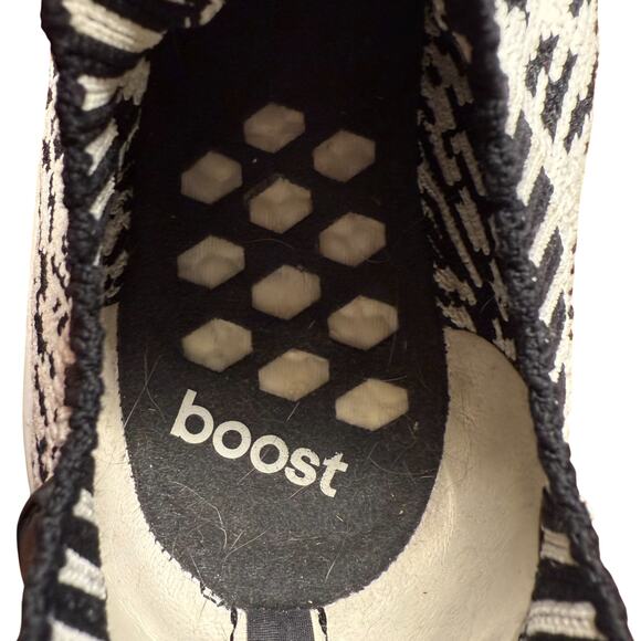 ADIDAS NMD R1 Men's 8 Primeknit Zebra Black White Sneakers Running Shoes - Picture 12 of 13